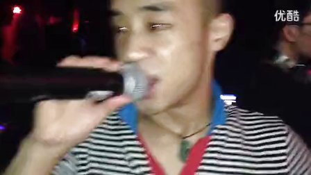 场现场喊麦视频Mc杨亿酒吧Mc阿苏高清