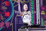 Avi-mp4-别说我的眼泪你无所谓-半吨兄弟-DJAiden-车载美女打碟视频